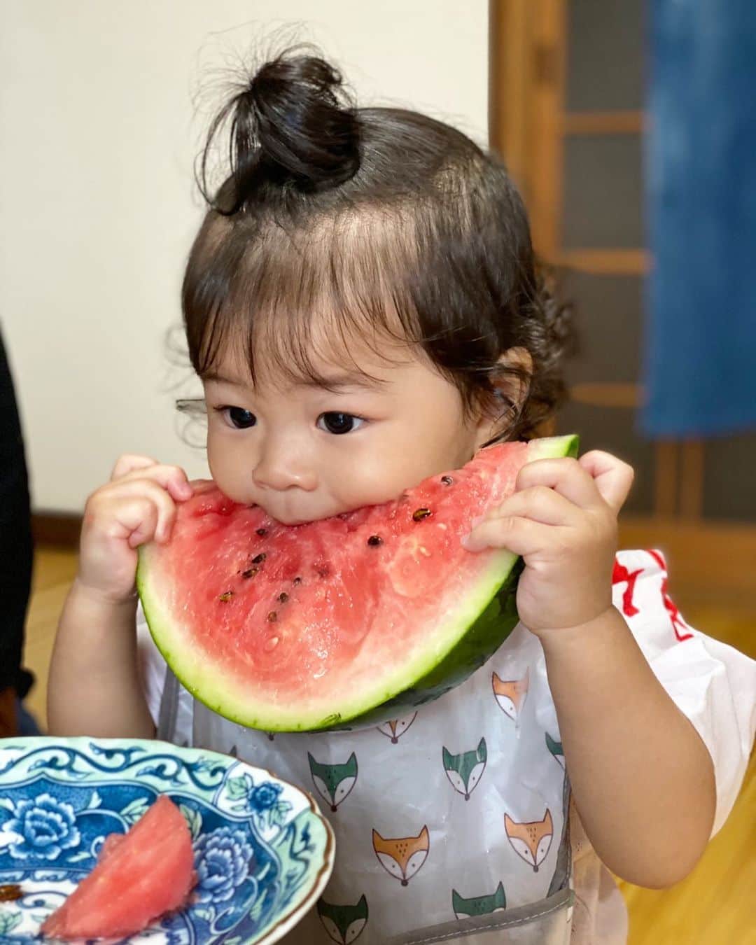 鈴木サチさんのインスタグラム写真 - (鈴木サチInstagram)「梅雨明けたねー✨✨ . . . . 「ボクだってにーさんみたいにたべたいもん。」 . . 小さく食べやすく切ったのに、、、 . #mama #mother #model #family #kids #baby #tokyo #japan #次男坊」8月1日 16時17分 - sachi_suzuki