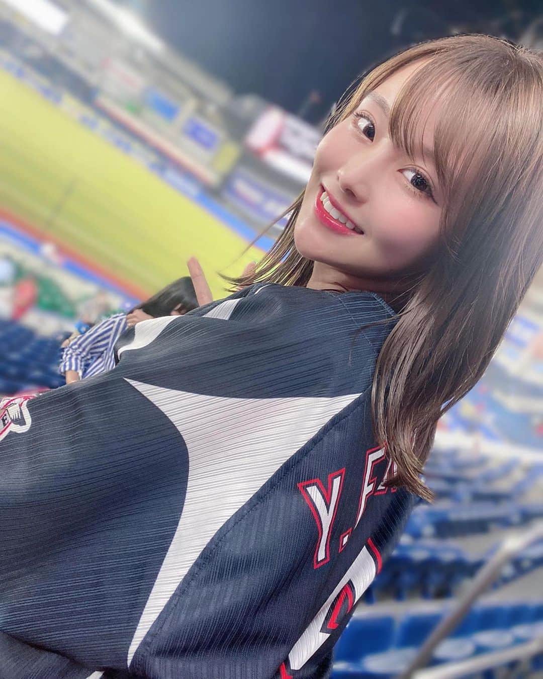 インスタ野球女子【公式アカウント】さんのインスタグラム写真 - (インスタ野球女子【公式アカウント】Instagram)「* * 今日は#マリーンズ女子 をご紹介させていただきます♡* ・ 素敵な美人さん( ᵕᴗᵕ )💞* ・  @_yoshida_megumi さんのアカウントも是非覗いてみてください✨* ・ インスタ野球女子ではプロ野球を観戦、応援している女性の方をRepostでご紹介させていただいています⚾* ・ みなさんも「#インスタ野球女子」をつけて投稿しよう！ 素敵な野球仲間が見つかるかも、、🙋！* ・ 素敵な投稿はリポストさせていただきます😘* ・ 次回もお楽しみに～～👋👋 ・  #野球観戦#インスタ野球女子 #ユニフォーム#美人#美女 #野球好きな人と繋がりたい  #baseball #zozo #zozotown #zozomarinestadium #chiba #chibalotte #lotte #marinefesta #マリンフェスタ #マリンフェスタ #千葉 #千葉ロッテマリーンズ #ロッテ #野球 #プロ野球 #野球女子 #インスタ野球女子」8月1日 16時42分 - baseball_girl_89