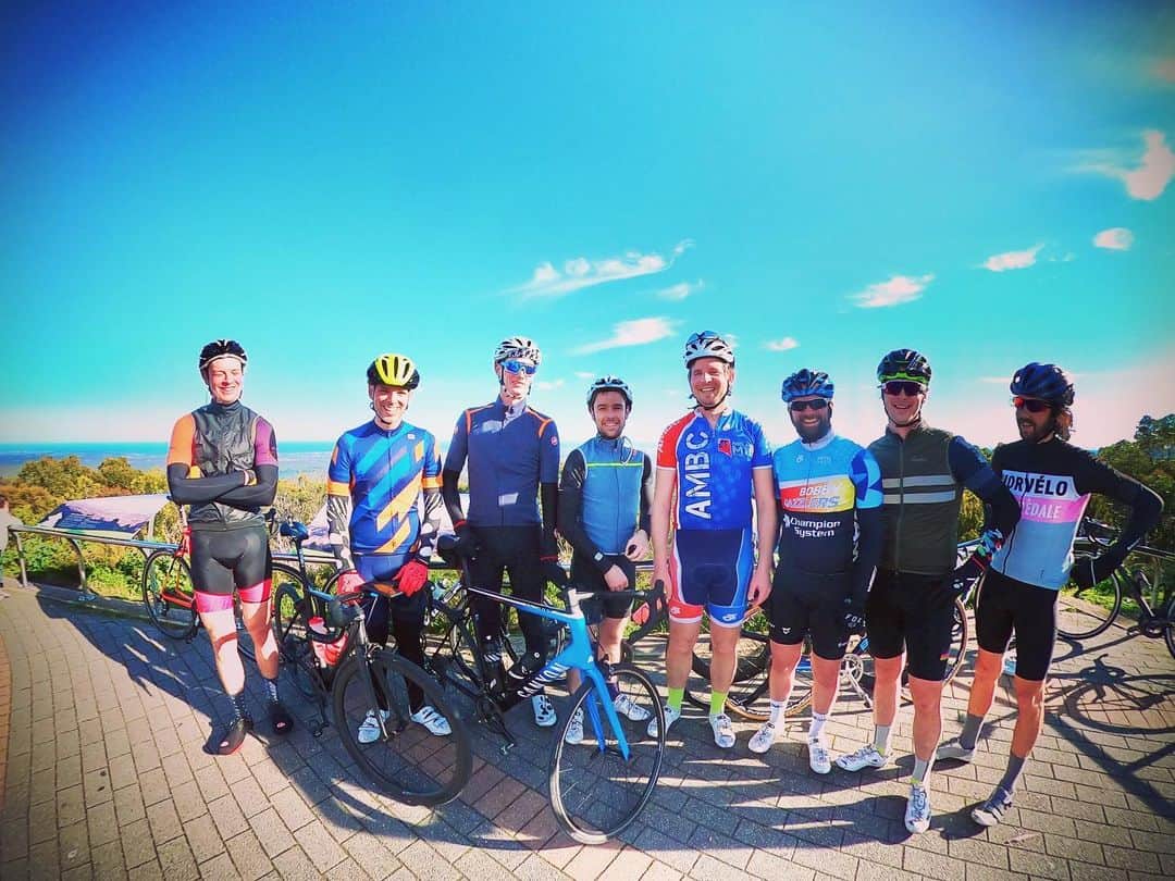 土井雪広のインスタグラム：「Saturday morning ride😎 #cycling #sunnyday #canyonbikes #castelli」