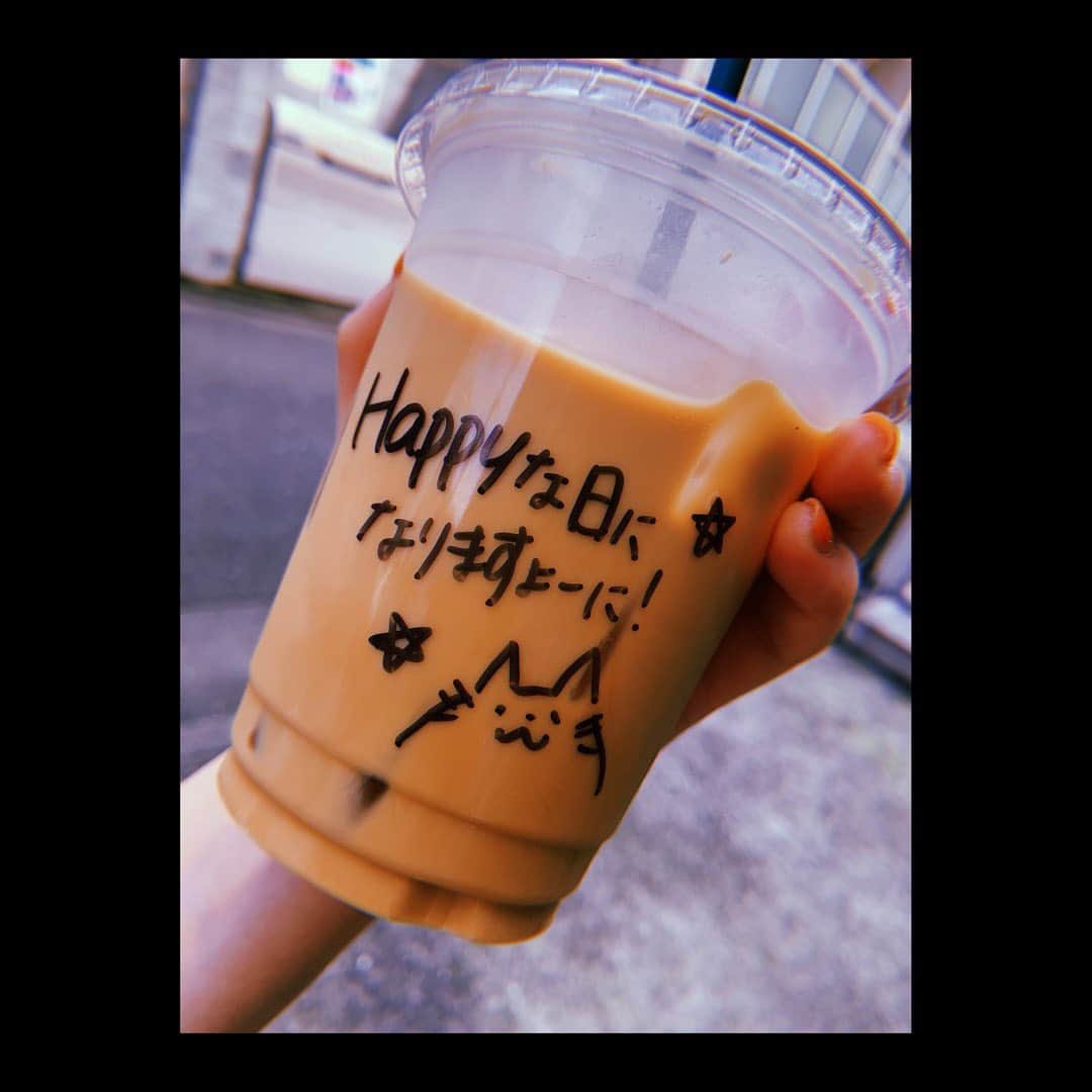 のインスタグラム：「😽」