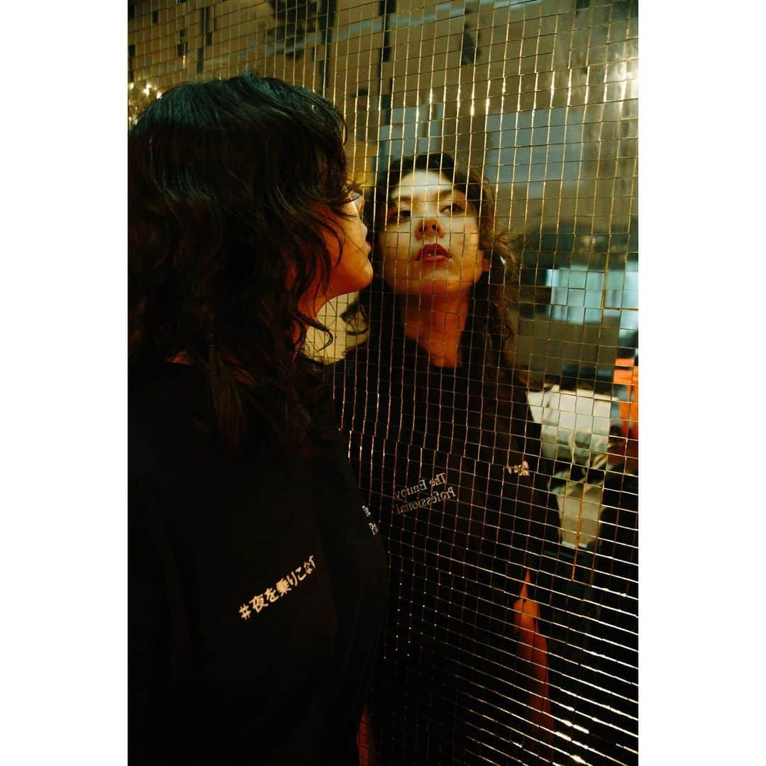 根本亜沙美さんのインスタグラム写真 - (根本亜沙美Instagram)「スタイリスト私物とennoyとsakanaction "祈りと手洗い" 夜を乗りこなすT。 @kurumixo_  @stylistshibutsu  @ennoy_com  @sakanaction_jp  @shusaku1977  @naomi747400  @tomoymd  @mitershinichi」8月1日 17時56分 - asami_nemoto