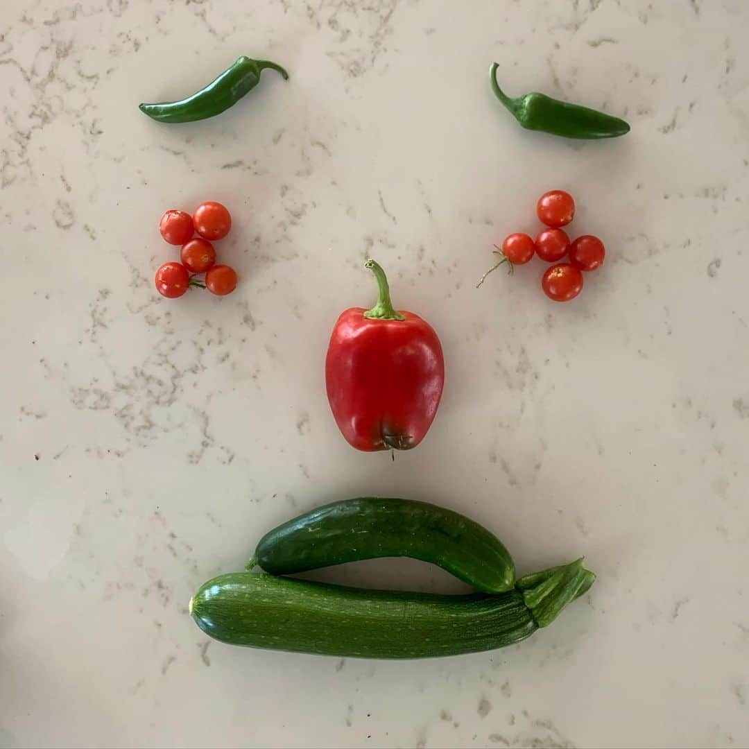 ローズ・マクアイヴァーさんのインスタグラム写真 - (ローズ・マクアイヴァーInstagram)「2020 as a vegetable face」8月2日 3時25分 - imrosemciver