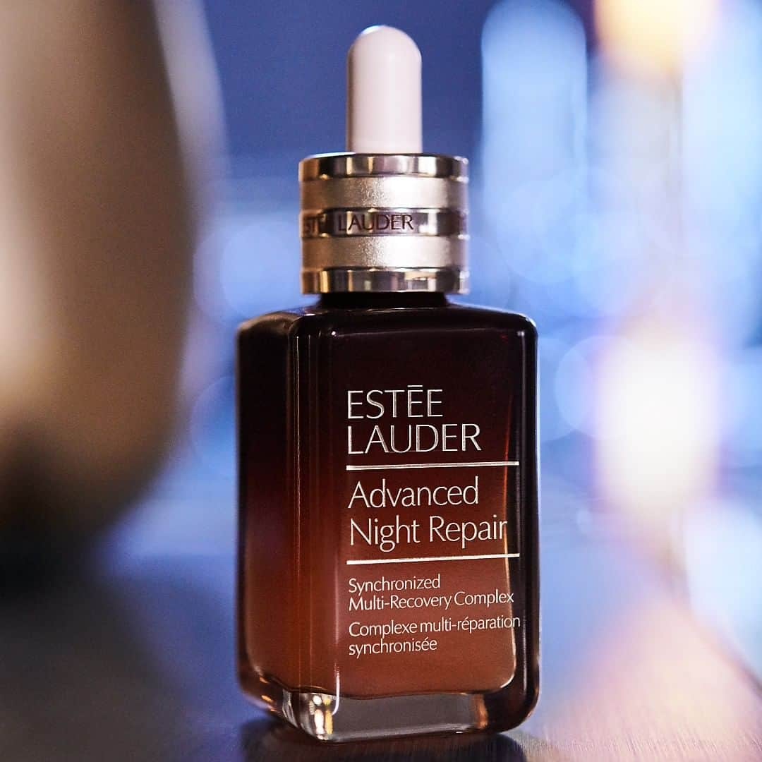 エスティローダーさんのインスタグラム写真 - (エスティローダーInstagram)「💫 Our NEW Advanced Night Repair Face Serum includes everything you love and nothing you don’t.  WHAT IT HAS  ✅ Anti-oxidants ✅ Skin-plumping hyaluronic acid  ✅ New and exclusive ChronoluxTM Power Signal Technology (powered by potent peptide, ferment, and plant-derived ingredients)  WHAT IT DOESN’T ❌ Parabens  ❌ Phthalates  ❌ Sulfates   #AdvancedNightRepair」8月2日 4時00分 - esteelauder