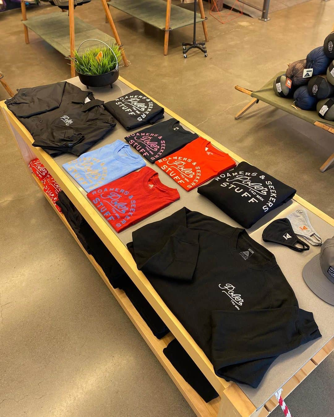 Poler Outdoor Stuffさんのインスタグラム写真 - (Poler Outdoor StuffInstagram)「We make it because we live it. Pop in and scope the “Roamers & Seekers” capsule!」8月2日 4時06分 - polerportland