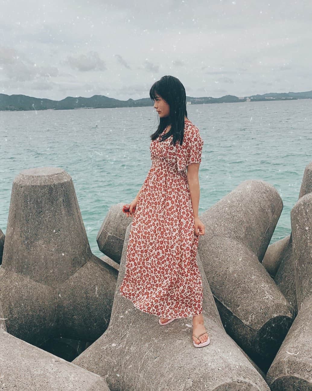 西本ヒカルのインスタグラム：「・ ✏︎『なみだは人間の作るいちばん小さな海です』」