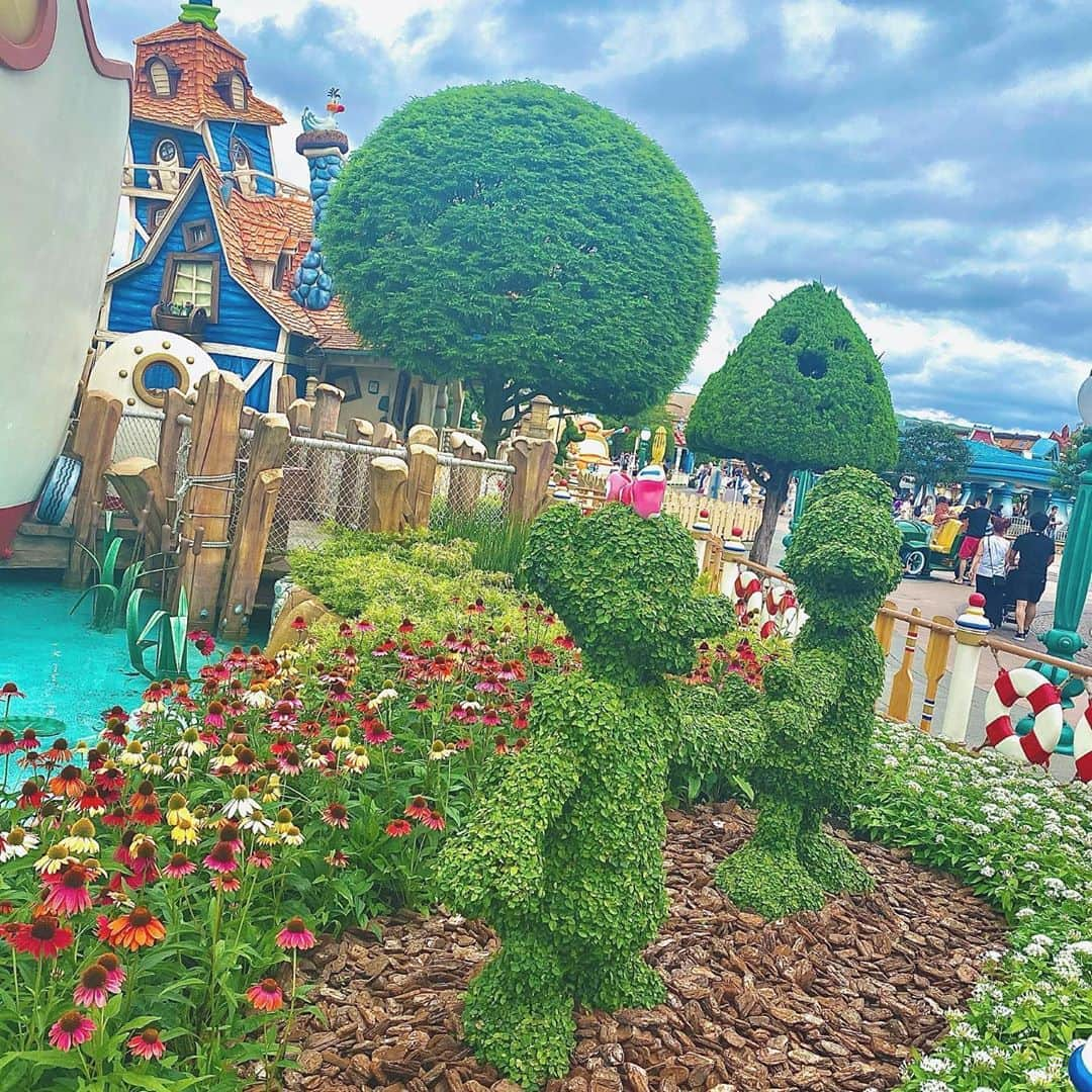 木下ひなこさんのインスタグラム写真 - (木下ひなこInstagram)「💙 . . 隠れミッキーはどこでしょうか🧐？？ . . #tdl #トゥーンタウン #ディズニーランド  #disney #disneyland #disneyphoto」8月1日 20時04分 - hinako_0525