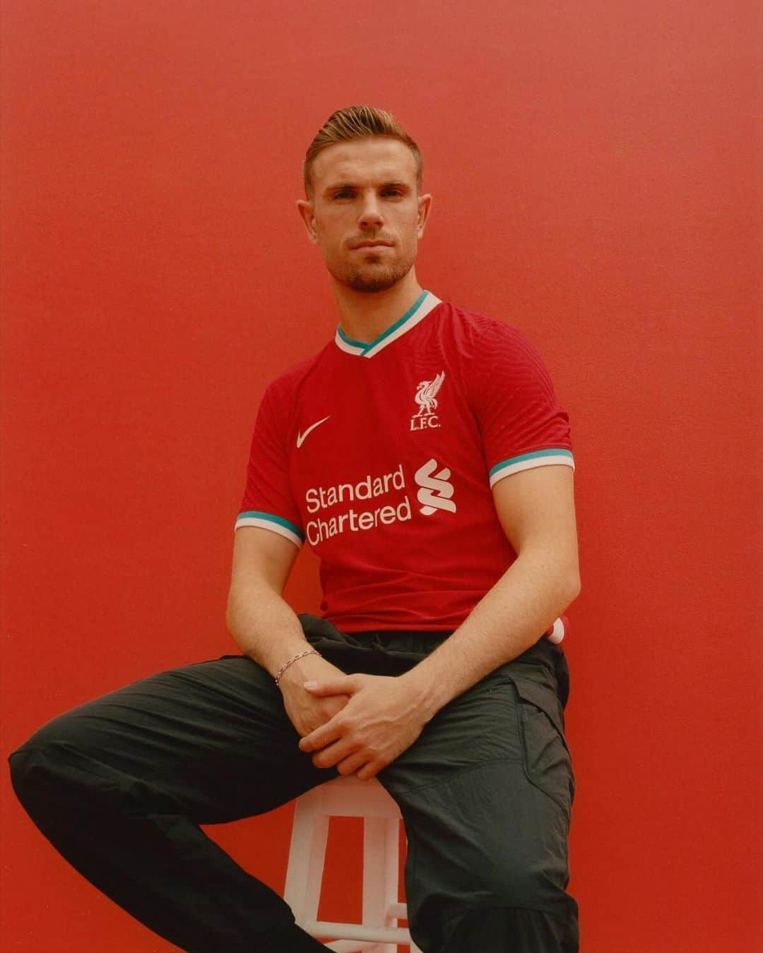 ジョーダン・ヘンダーソンさんのインスタグラム写真 - (ジョーダン・ヘンダーソンInstagram)「New shirt, same goal! @nikefootball #YNWA」8月1日 20時19分 - jhenderson