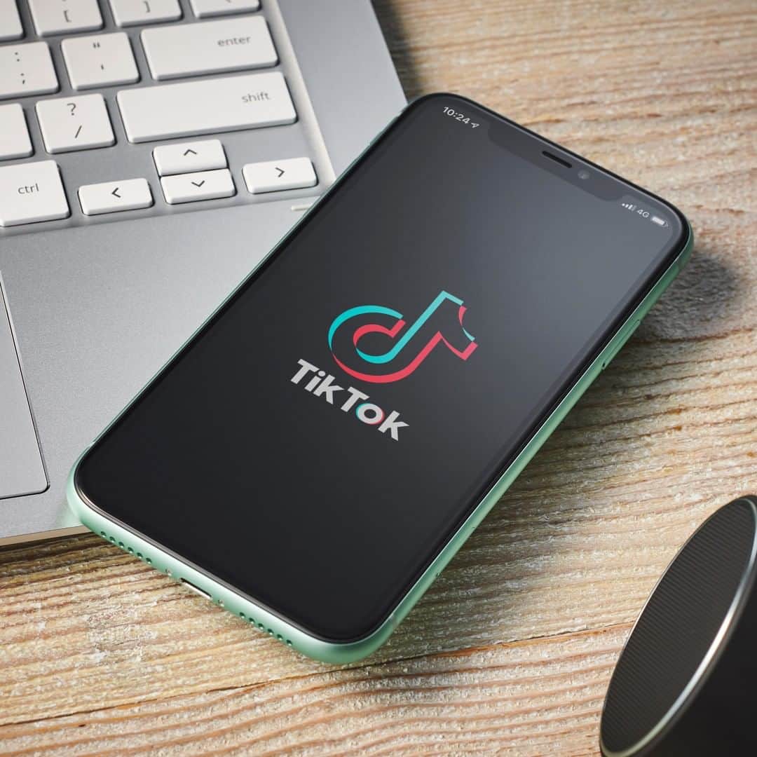 HYPEBEASTさんのインスタグラム写真 - (HYPEBEASTInstagram)「#hypebeasttech: President @realdonaldtrump has announced that Chinese-owned video app @tiktok will be banned in the United States as soon as Saturday. He went on to note, “Well, I have that authority. I can do it with an executive order or that,” while the American government has deemed that TikTok is a security risk due to “potential counterintelligence threats.” Find out more via the link in our bio. ⁠ Photo: Phil Barker/Getty Images」8月1日 20時40分 - hypebeast