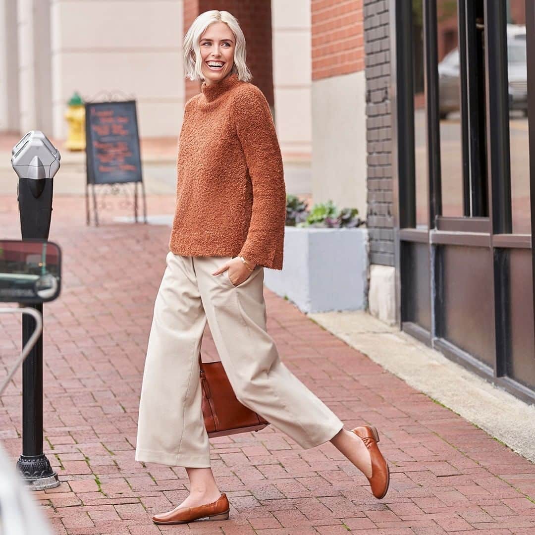 ダンスコのインスタグラム：「Complete your work wardrobe with the season’s must-have flat. Shop Kira on our website now.」