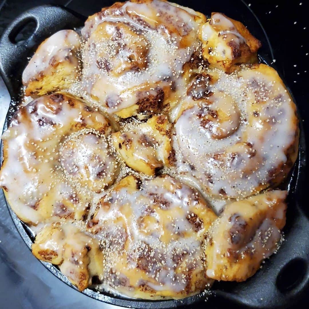 Flavorgod Seasoningsさんのインスタグラム写真 - (Flavorgod SeasoningsInstagram)「"Phillsbury Cinnamon Roll Peach Cobbler in my #NinjaFoodiGrill So good! Topped with @flavorgod Buttery Cinnamon Roll! I'm obsessed with it!"⁠ -⁠ Customer:👉 @challengeisaccepted⁠ -⁠ KETO friendly flavors available here ⬇️⁠ Click link in the bio -> @flavorgod⁠ www.flavorgod.com⁠ -⁠ Flavor God Seasonings are:⁠ 💥ZERO CALORIES PER SERVING⁠ 🔥0 SUGAR PER SERVING ⁠ 💥GLUTEN FREE⁠ 🔥KETO FRIENDLY⁠ 💥PALEO FRIENDLY⁠ -⁠ #food #foodie #flavorgod #seasonings #glutenfree #mealprep #seasonings #breakfast #lunch #dinner #yummy #delicious #foodporn」8月1日 21時01分 - flavorgod