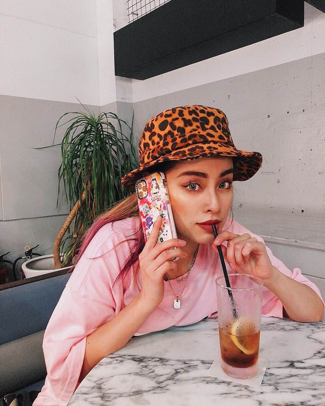 のインスタグラム：「新しいポケモンケースゲットだぜぇぇ🧡💛 今回のもめっっちゃ可愛くてお気に入り👍🏼 @casetify_jp 一筋でずっとケースはここ！可愛いって絶対褒められる種類の多さや携帯落としても画面割れたりとかなしでデザインも保護ケースとしても完璧だと個人的に大好評化勝手にしてます😂😂 このポケモンシリーズ前回とかも即完売だったのよ😭 8月12日から発売開始で今予約スタートしてるみたいなので絶対チェックしてみてねっっ🥺🥺🥺 #instagood#instadaily#newiphonecase#pokemon#CASETiFY #CASETiFYPokemon」