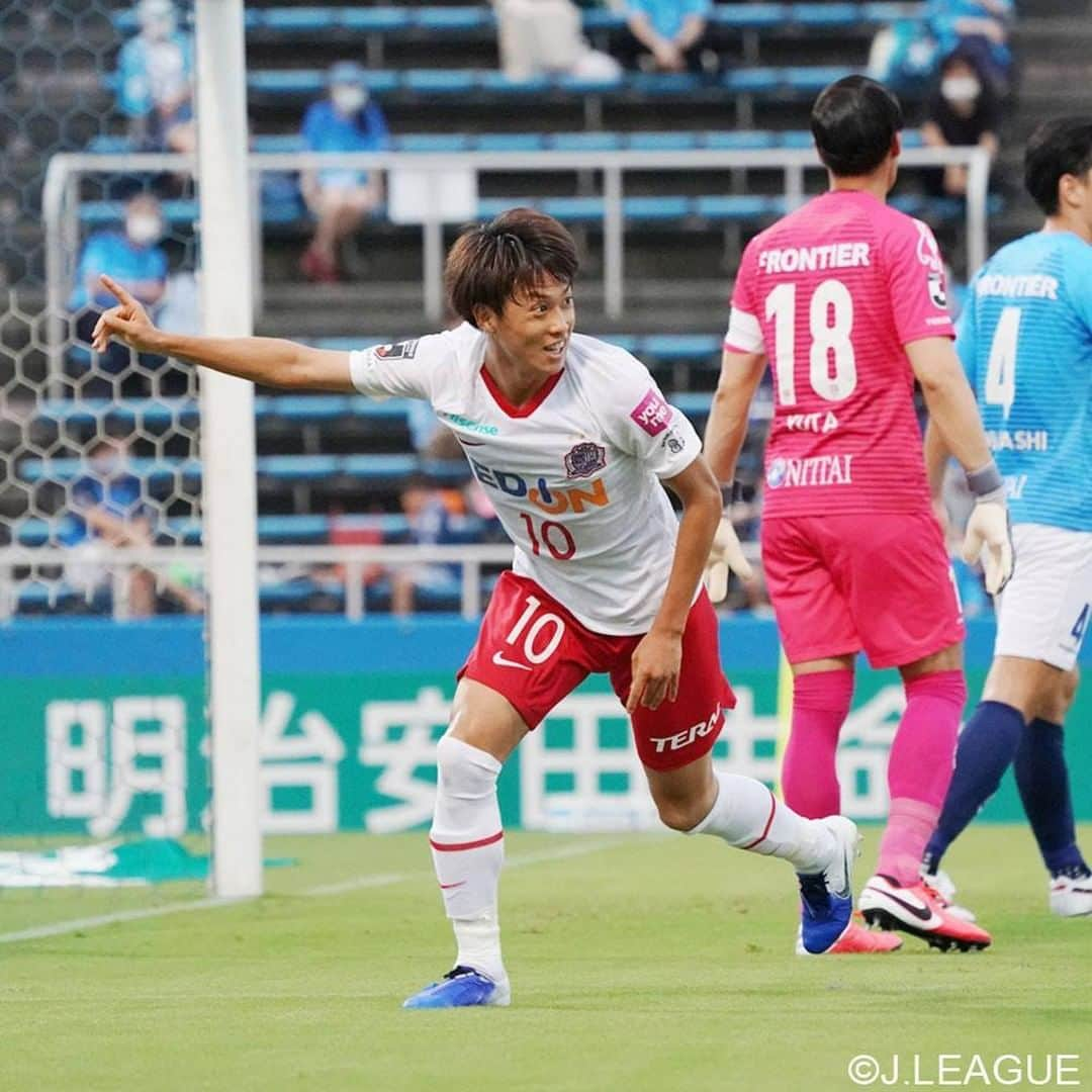 サンフレッチェ広島さんのインスタグラム写真 - (サンフレッチェ広島Instagram)「. ⚽️明治安田生命J1リーグ第8節　試合結果⚽️ 横浜FC　0-2　サンフレッチェ広島 前半：0-2 後半：0-0 【得点者】森島司、ドウグラス・ヴィエイラ  前半で奪った2得点を守り切り、5試合ぶりの勝利を完封で飾りました✨  #藤井智也 選手 #荒木隼人 選手 #森島司 選手 #ドウグラスヴィエイラ 選手 #大迫敬介 選手 #川辺駿 選手 #城福浩 監督 #sanfrecce #積攻」8月1日 20時56分 - sanfrecce.official