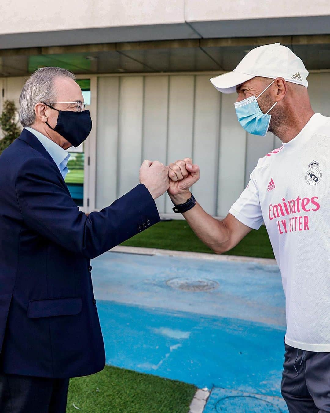 レアル・マドリードさんのインスタグラム写真 - (レアル・マドリードInstagram)「@RealMadrid president Florentino Pérez visited the team at #RMCity ahead of our return to @ChampionsLeague action. - El presidente visitó al equipo antes del regreso de la Champions. #RealMadrid  #RMUCL」8月1日 20時59分 - realmadrid