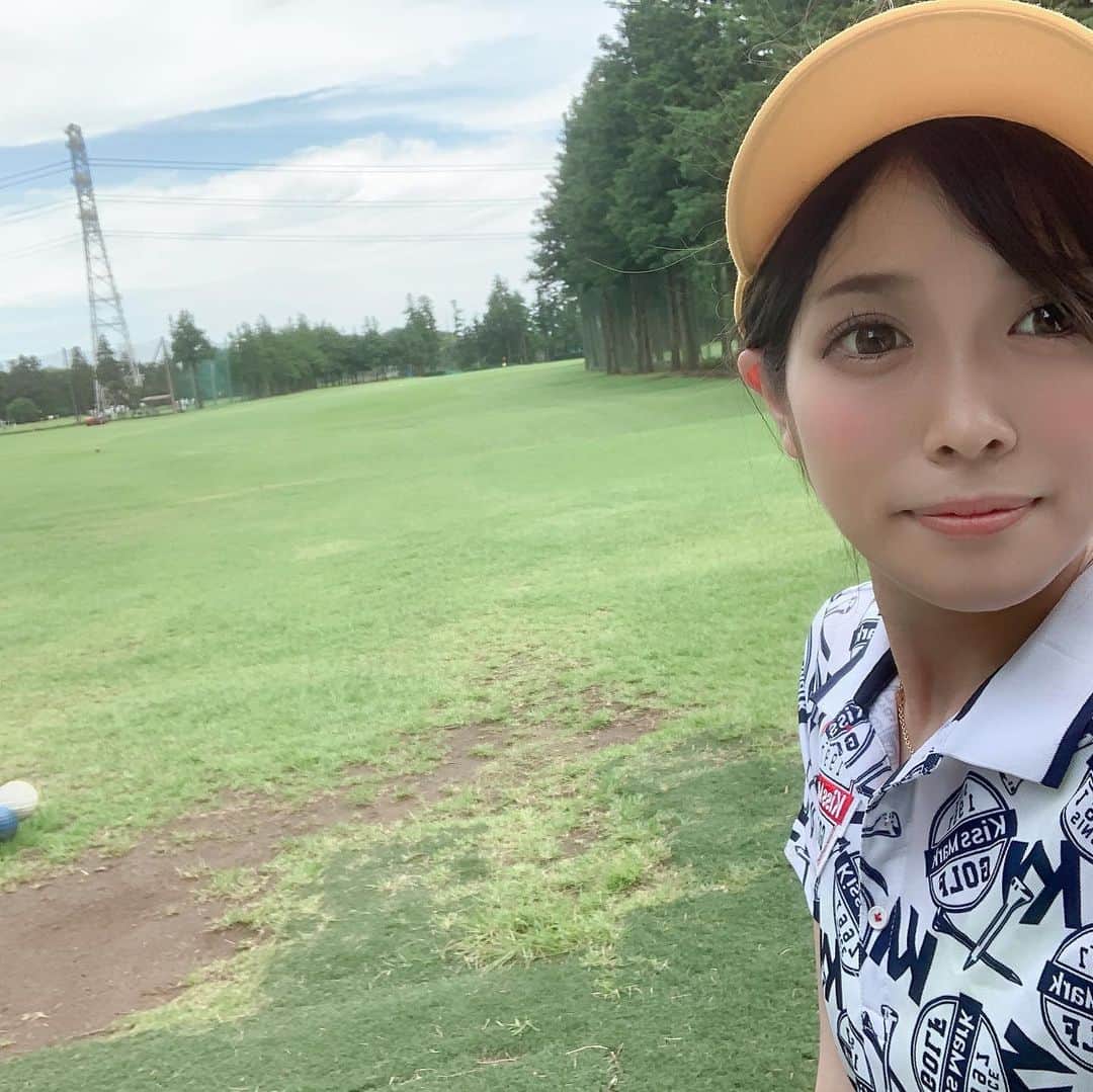 うららのインスタグラム：「・ ・ ・ 初ゴルフでびゅーです🏌️‍♀️💗 これからじゃんじゃん いきますよよ🥰お誘い 待ってますっ⛳️💖💖 あきなさんゆいちゃん ありがとうございました💓🙇‍♀️ ・ ・ #ゴルフ#ゴルフ女子 #キャバクラ#西船橋 #ヴェルージュ」