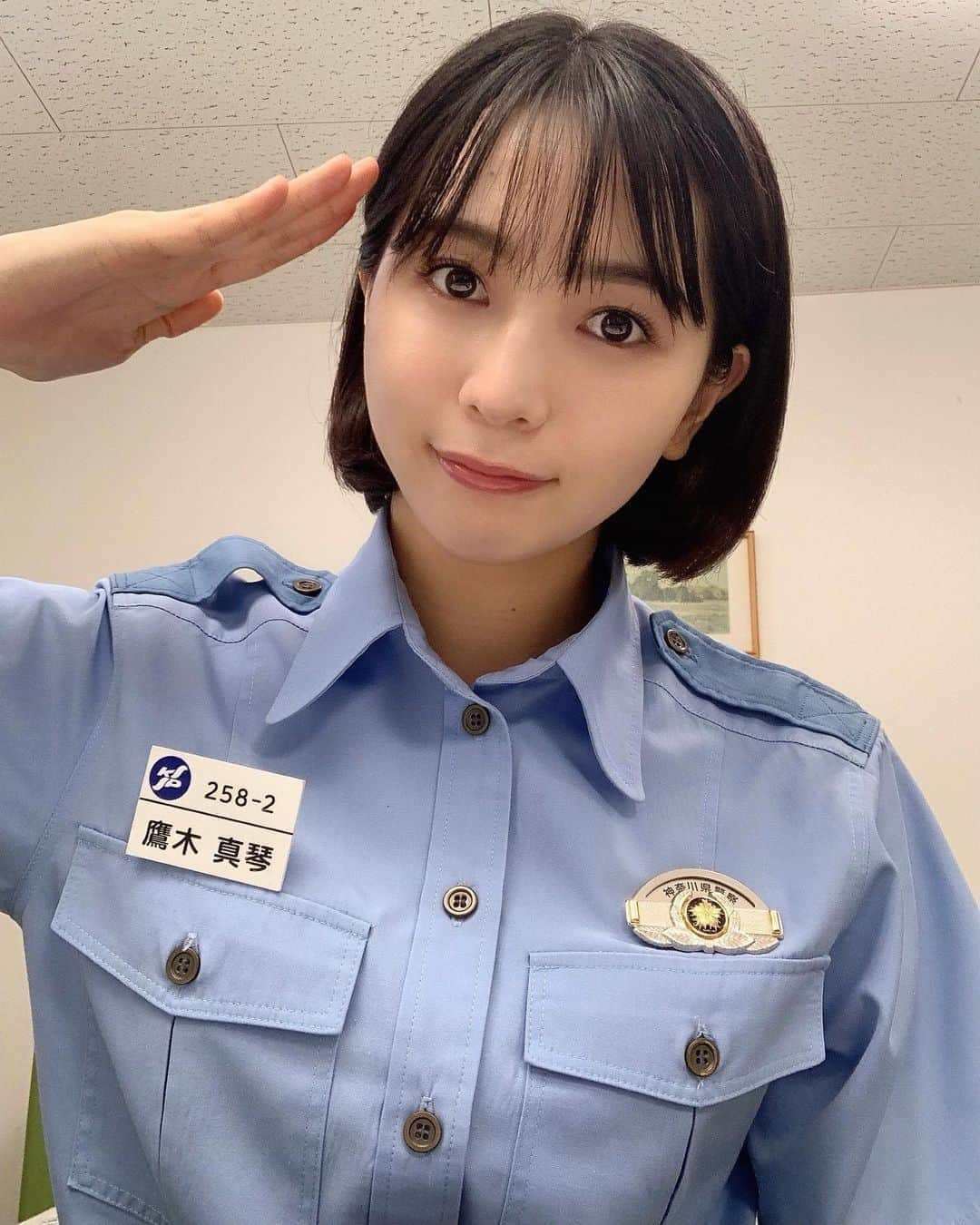 傳谷英里香さんのインスタグラム写真 - (傳谷英里香Instagram)「.﻿ 制服を着ると、より気が引き締まります👮🏻‍♀️﻿ ﻿ さて、日本テレビ今夜10:00〜﻿ 「 #未満警察 ミッドナイトランナー」﻿ 第6話の放送です！﻿ ﻿ 逆襲篇スタート🚨﻿ ここから怒涛の展開になります…！﻿ ﻿ 是非ご注目ください！﻿」8月1日 21時19分 - erika_denya