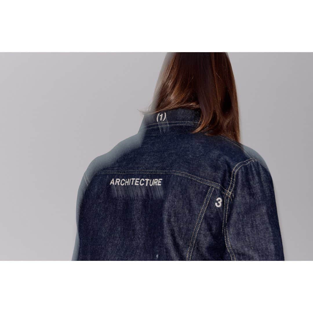 KUROのインスタグラム：「20aw collection  #kurodenim #architecture #indigo #pfw」