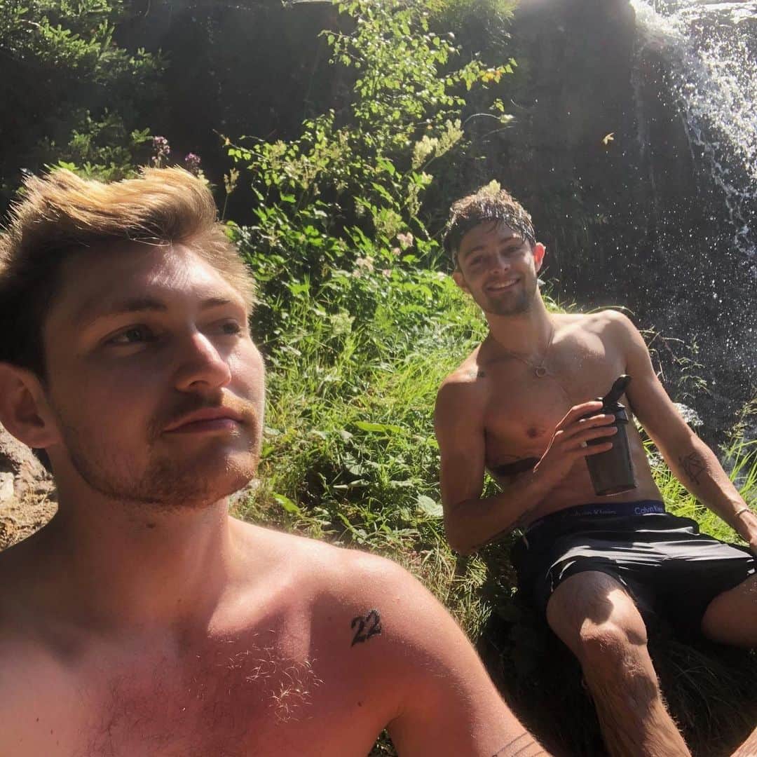 ブレンダン・ケリーのインスタグラム：「Summer ‘20 time shenanigans pt.1 #freshaf #vaujany #france」