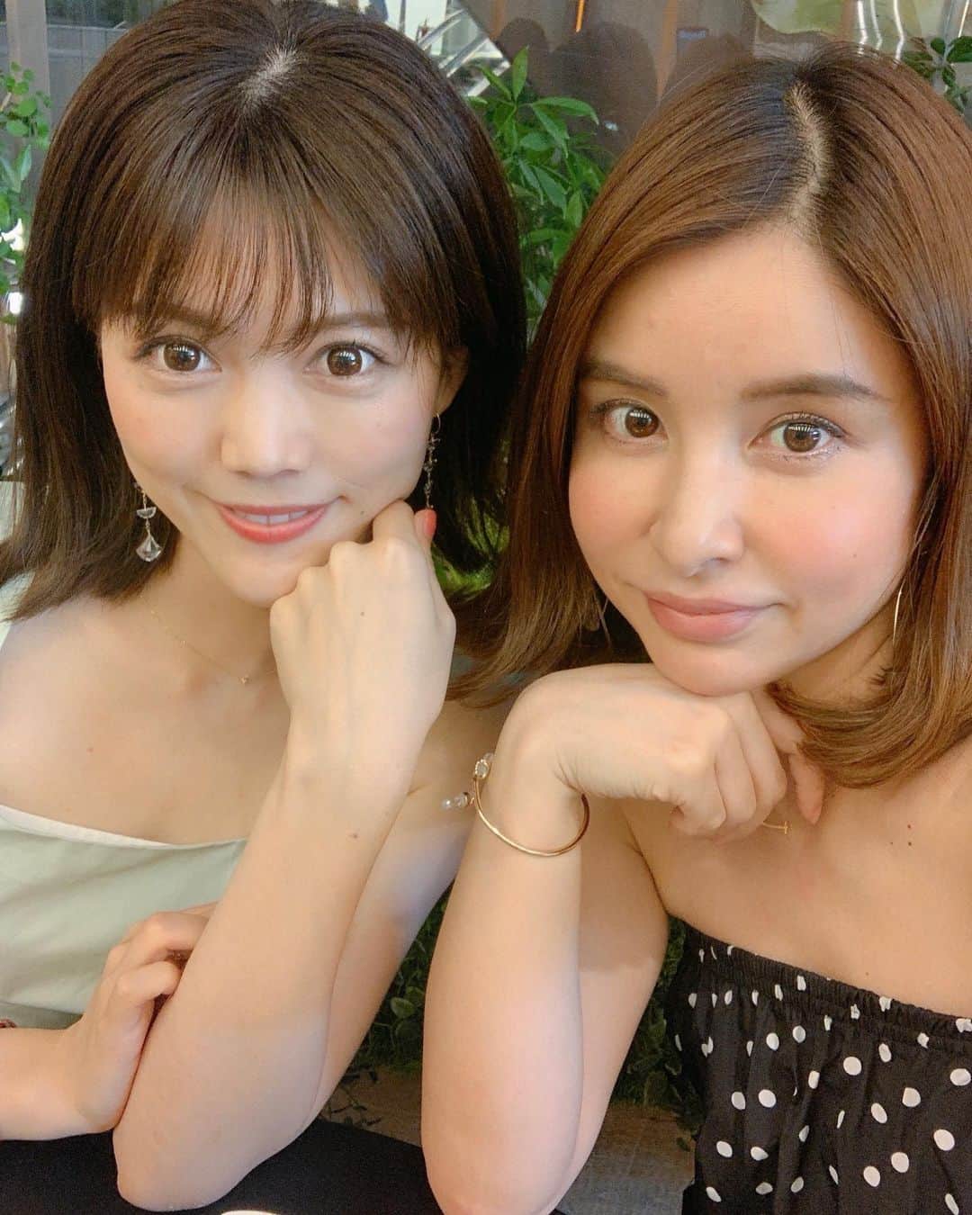 上坂由莉のインスタグラム：「﻿ ﻿ レッスン後の癒しタイム🥰😋﻿ ここのスタバ良すぎやん❣️﻿ ティーメニューが主役てことは﻿ 私の頼んだものはもちろん〜💚💚💚﻿ ﻿ ﻿ #friends #stasbucks #teavana #roppongi #cafe」