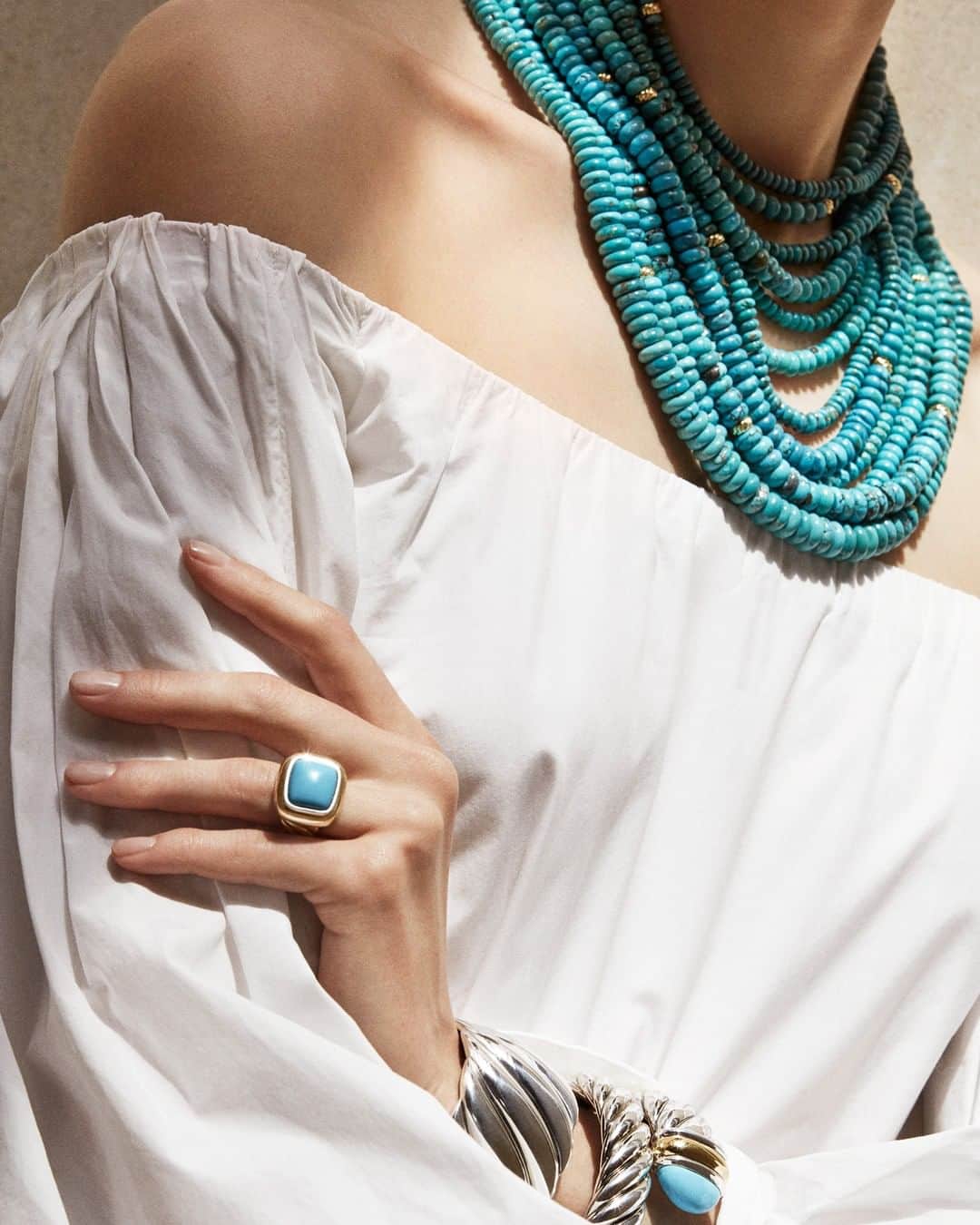 デビッドヤーマンのインスタグラム：「The layered look. Turquoise necklaces effortlessly refresh a simple outfit. #DYRoadTrip #DavidYurman」