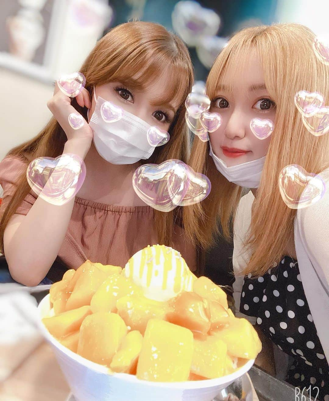 松本ゆんさんのインスタグラム写真 - (松本ゆんInstagram)「💖❤️💖❤️💖❤️. * 先日ともちん @ayaka_tomoda0914 に. 会ったよ〜ッ💕(*´Д｀*). 少ししか会えなかったけど🥺💦. 楽しかったぁぁぁ🌈❤️✨. ➡︎かわいいっっ、すき。. #cute #follow #followｍe #me #恵比寿マスカッツ #友田彩也香 #松本ゆん #カキ氷 #cafe #cafestagram #instacafe #좋아요 #팔로우 #팔로미 #인친환영 #셀카 #셀스타그램 #얼스타그램 #카페 #카페스타그램 #점심시간」8月1日 22時23分 - m_y0729