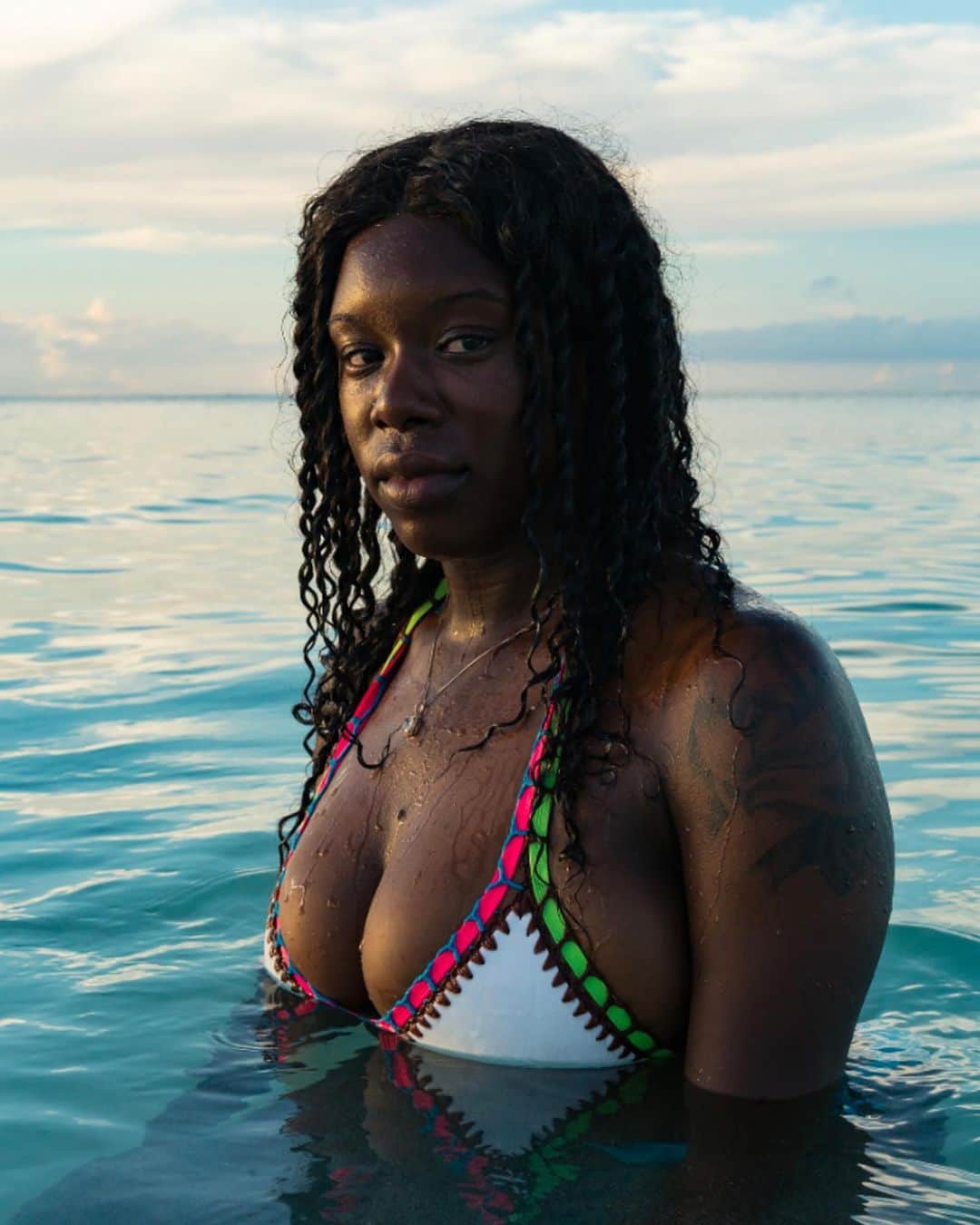 i-Dさんのインスタグラム写真 - (i-DInstagram)「These photos celebrate the beauty of Black life in the Bahamas! 🇧🇸⁣ ⁣ Photographer @melalcena documents the people of her home country at their most pure. 📸⁣ ⁣ Hit the link in bio to see more of her work on i-D.⁣ .⁣ .⁣ .⁣ Text Juliana Ukiomogbe⁣ #Bahamas」8月1日 22時43分 - i_d
