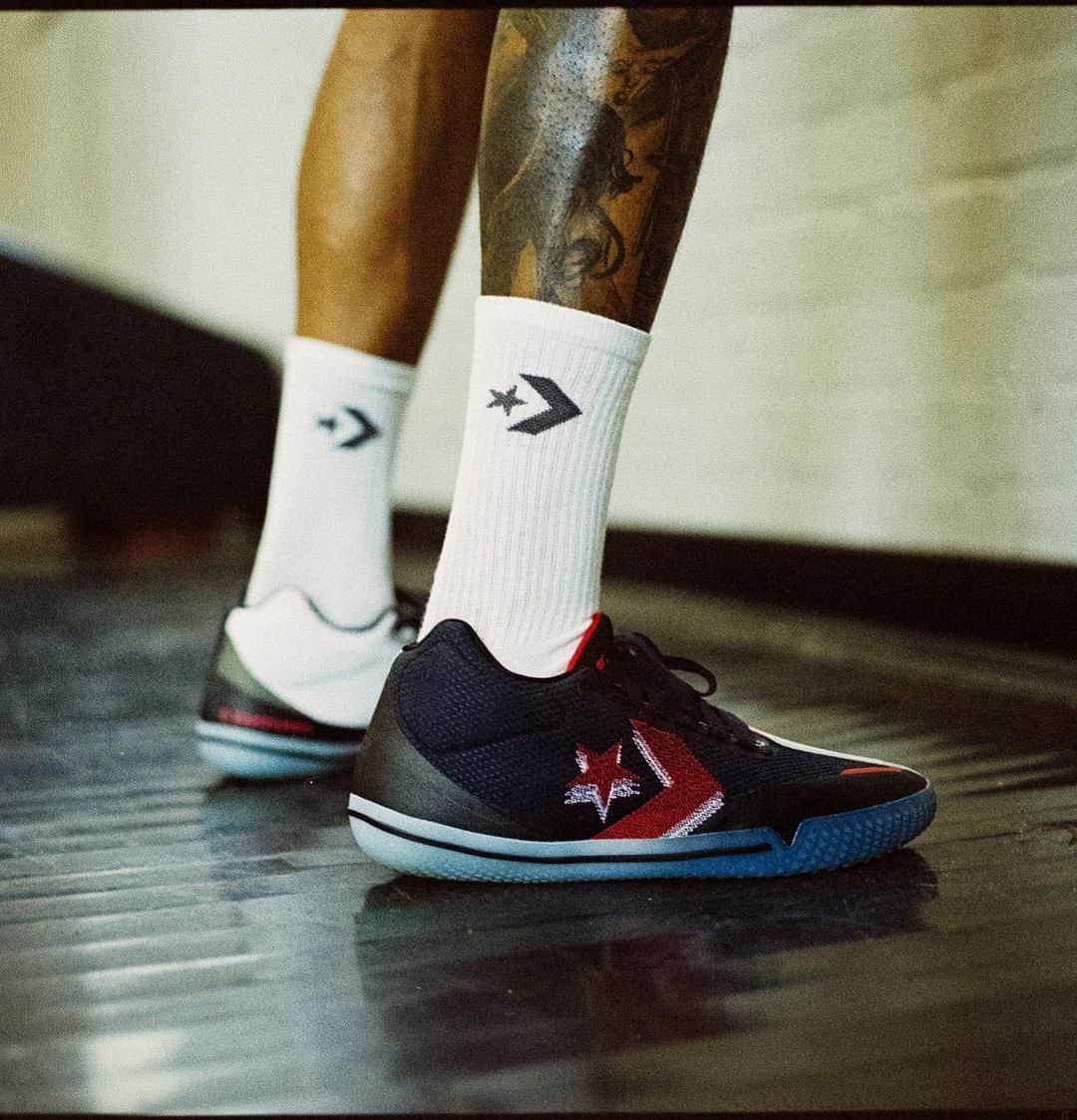 converseさんのインスタグラム写真 - (converseInstagram)「Introducing the All Star BB Evo, the newest addition to our @conversehoops lineup. Striking the balance between freedom and control, the Evo and G4 are part of the Rivals Collection that celebrates the progress made possible when opposing forces come together. Shop the collection now on Converse.com.」8月1日 23時06分 - converse