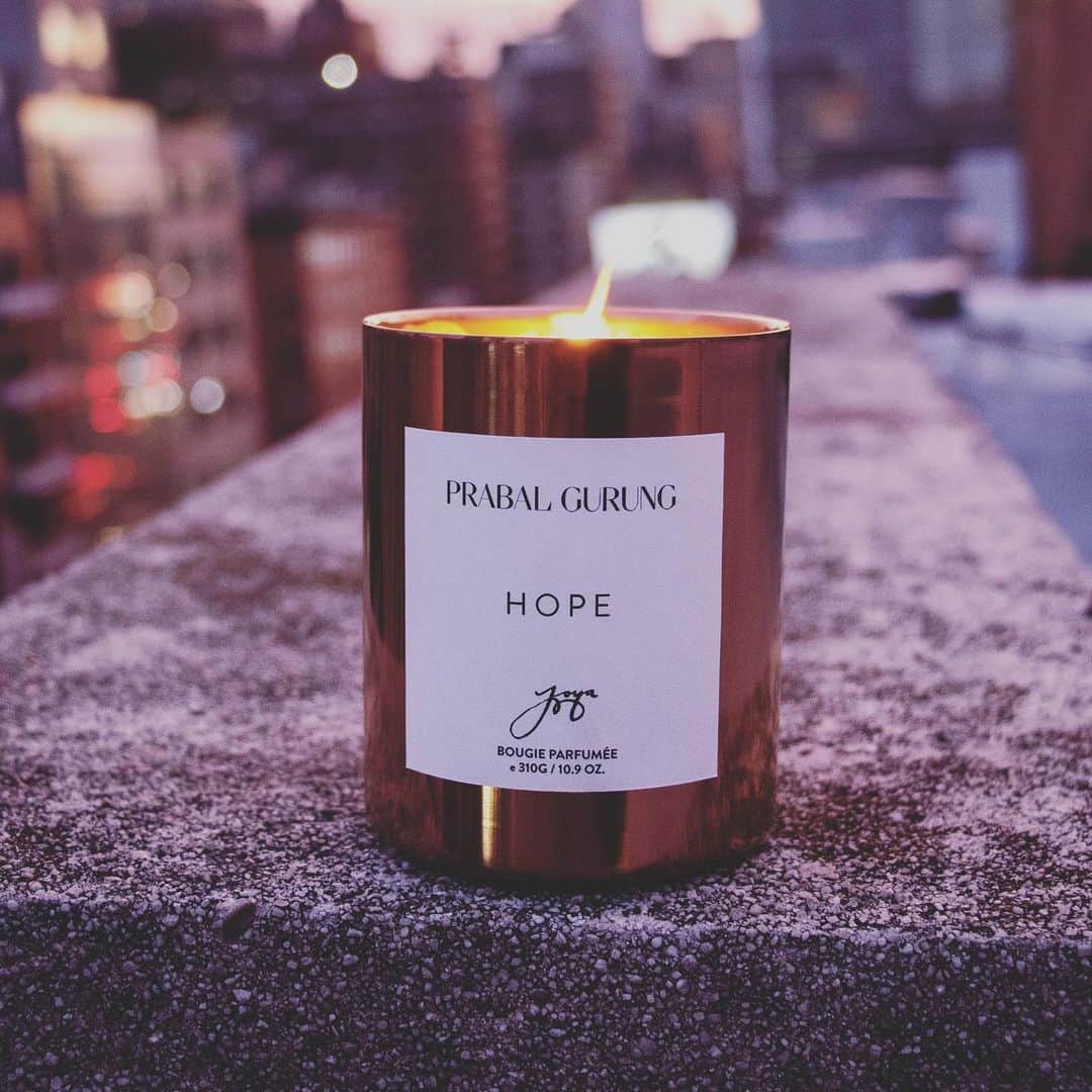 プラバルグルンさんのインスタグラム写真 - (プラバルグルンInstagram)「Locally Crafted - Tap to shop the PG x @joyastudio candle collection」8月1日 23時16分 - prabalgurung