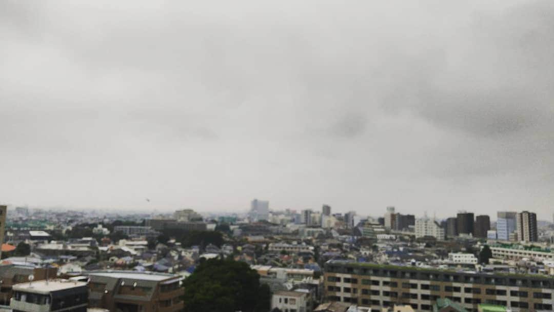松坂南さんのインスタグラム写真 - (松坂南Instagram)「梅雨時の空。  #lovetheearth  #lovethesky  #tokyo」8月1日 23時17分 - minami_matsuzaka