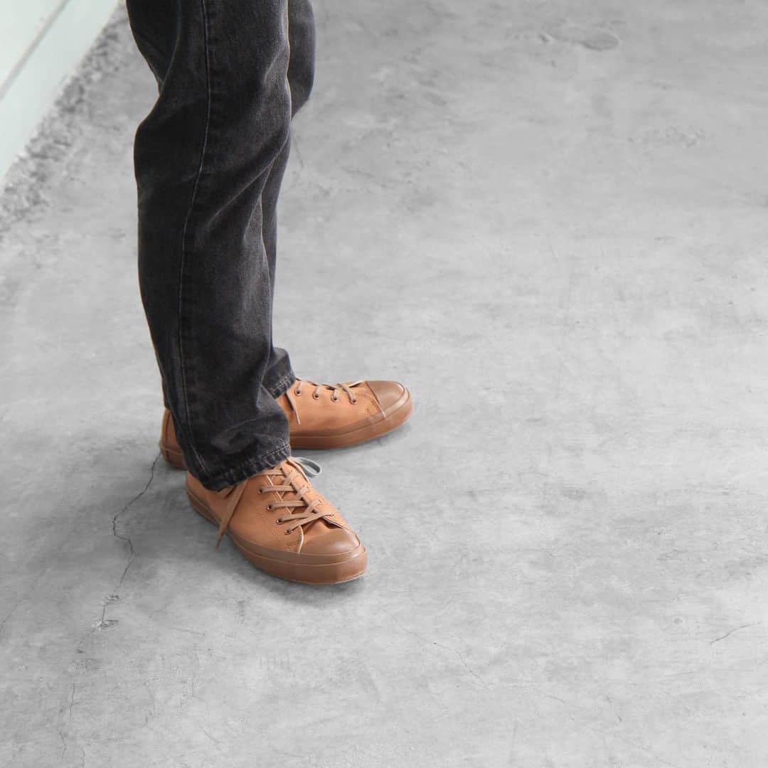 MOONSTARのインスタグラム：「LOWBASKET / BROWN  #moonstarshoes  #finevulcanized  #lowbasket  #madeinkurume」