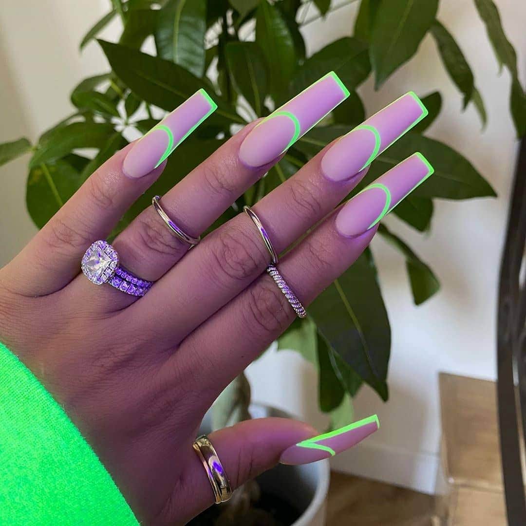 Public Desireさんのインスタグラム写真 - (Public DesireInstagram)「That nail 𝙞𝙣𝙨𝙥𝙤 😍👀 Comment which set is more you!?👇 𝟭, 𝟮 𝗼𝗿 𝟯!? . www.publicdesire.com⚡ #quote #qotd #pdbae #trend #inspo #nails @joelyoceannails @corasunsetarts @heathersanders_」8月1日 23時38分 - publicdesire