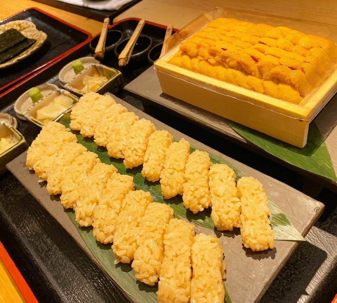 寿司居酒屋 番屋さんのインスタグラム写真 - (寿司居酒屋 番屋Instagram)「#sushi  #foodpic  #instafood #japanesecuisine #ginza  #tokyo #kappou #kitaohji #KitaohjiGinzaThailand #omakasecourse  #foodstagram                  #割烹 #yummy #gourmetfood   #東京グルメ #shefstalk #instatokyo #instagood #instapic  #bangkoksushi #sushibangkok  #catering #delivery」8月1日 23時31分 - junjimaeno1