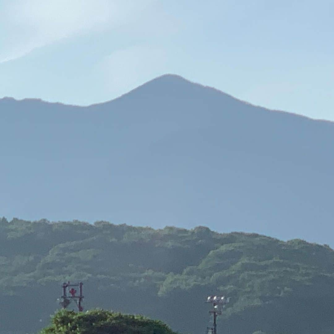 北海道様似町東京事務所さんのインスタグラム写真 - (北海道様似町東京事務所Instagram)「様似町からです  From Samani  #アポイ岳#日高山脈#日高山脈襟裳国定公園 #様似川#田舎の風景 #田舎#田舎暮らし#適疎#適当に疎のある暮らし 自然#自然が好きな人と繋がりたい  #登山#mountain #山 #ジオパーク #写真#写真好きな人と繋がりたい  #登山好きな人と繋がりたい #アポイ岳ジオパーク #geopark #samani #hokkaido #japan  #北海道#様似町」8月1日 23時48分 - samanitokyo