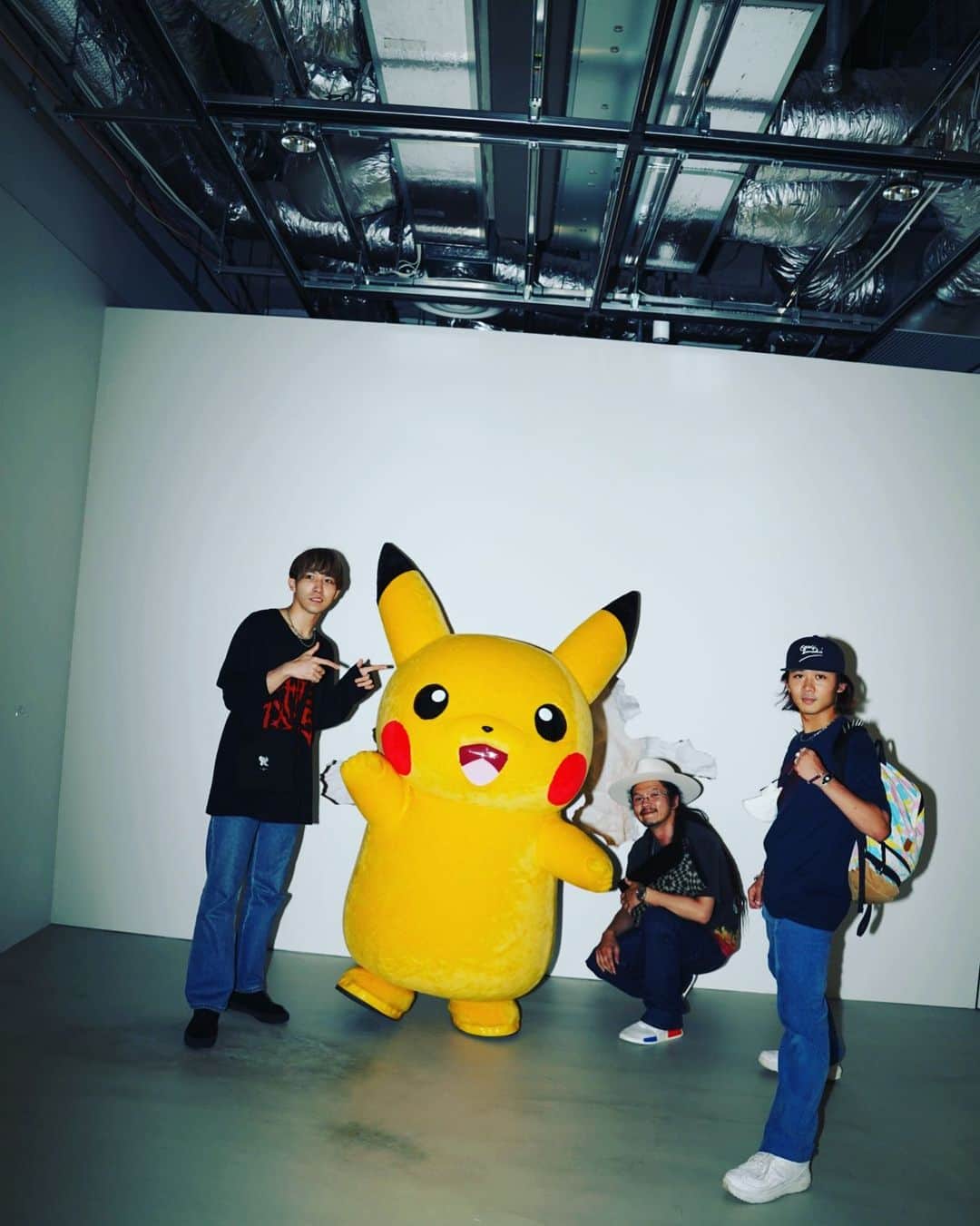 庄村聡泰のインスタグラム：「ご無沙汰しております。  #ピカチュウごめんよ俺の推しはスターミーなんだ #或いはポリゴン」