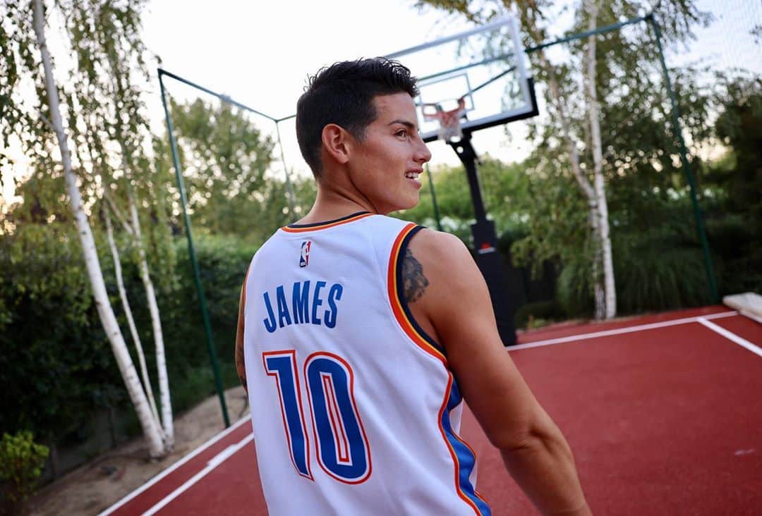 ハメス・ロドリゲスのインスタグラム：「@nba @nbaeurope @okcthunder ⚡️🏀#WholeNewGame」