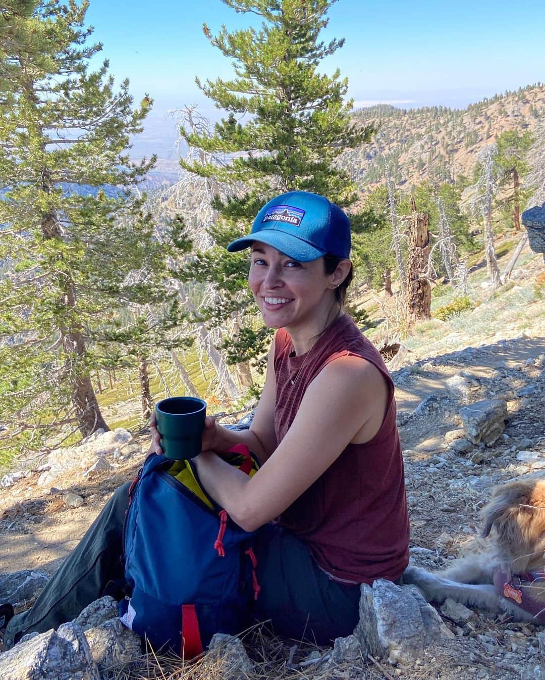 オータム・リーザーのインスタグラム：「I had a beautiful journey backpacking on the PCT again this summer, this time a portion of the trail in SoCal right outside LA! The highlight was coming near to two soaring hawks as we reached the peak of our hike. I’m so grateful to the restorative, soul-expanding power of nature in my life. Share with me any outdoor adventures you’ve had recently!  #backpacking #getoutside #campCA #naturelover」