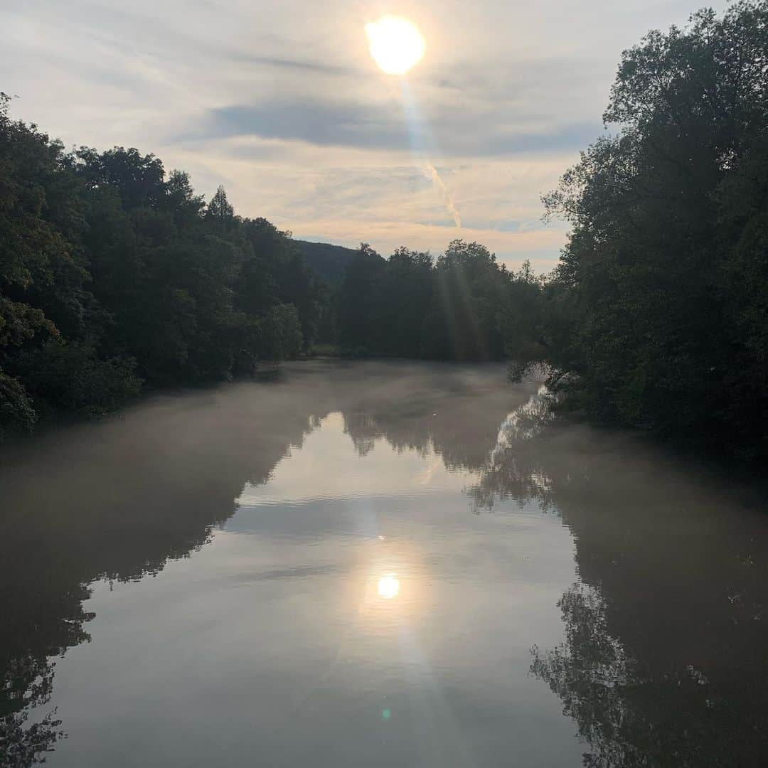 パトリック・オウォモイエラのインスタグラム：「Stop, open your eyes and take a breath...  #nature #nofilterneeded」