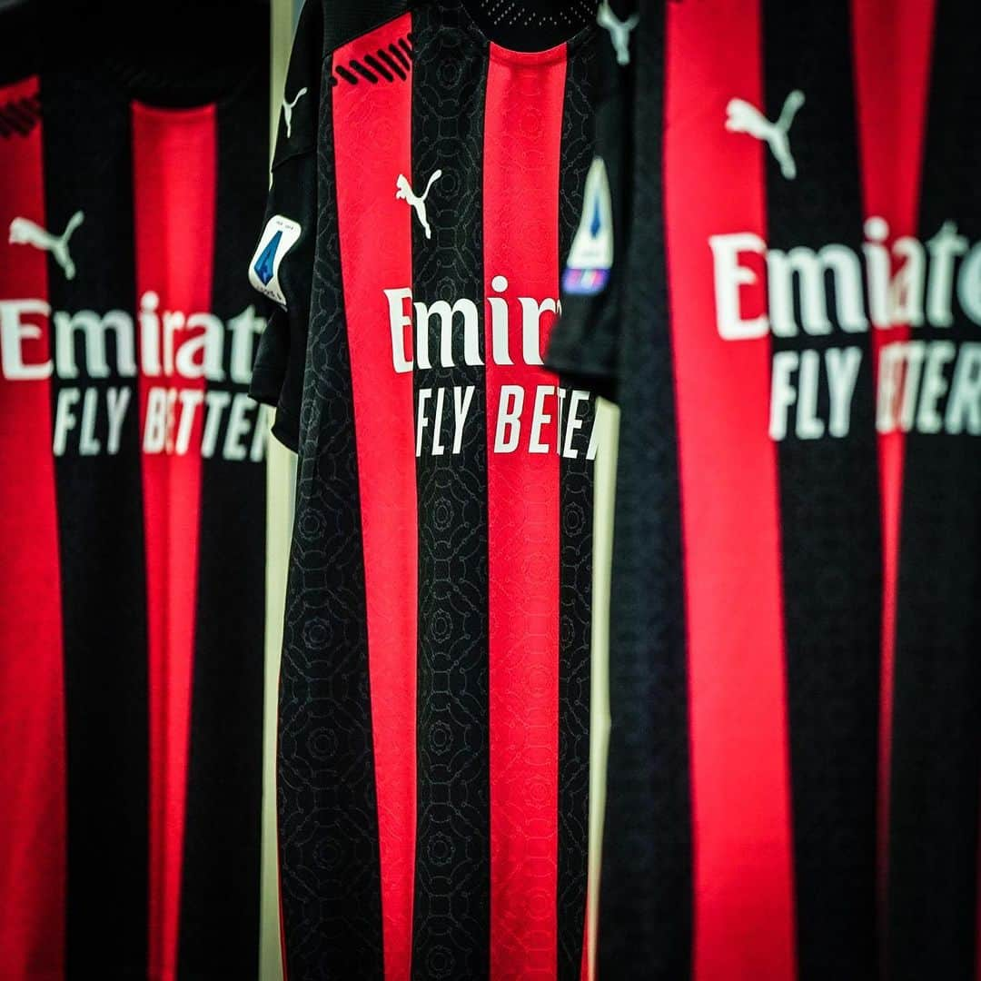 ACミランさんのインスタグラム写真 - (ACミランInstagram)「How wow from 1️⃣ to 🔟🤩? #ThisIsMilan #SempreMilan #MilanCagliari  @pumafootball」8月2日 2時26分 - acmilan