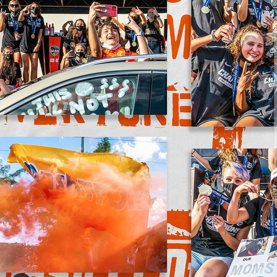 ソフィー・シュミットのインスタグラム：「Houston. This. One's. For. You. Huge thank you to all the fans that came out to celebrate with us! 🧡 You.  📸 @houstondash . . #Houston #Nwsl #Texas #nike」
