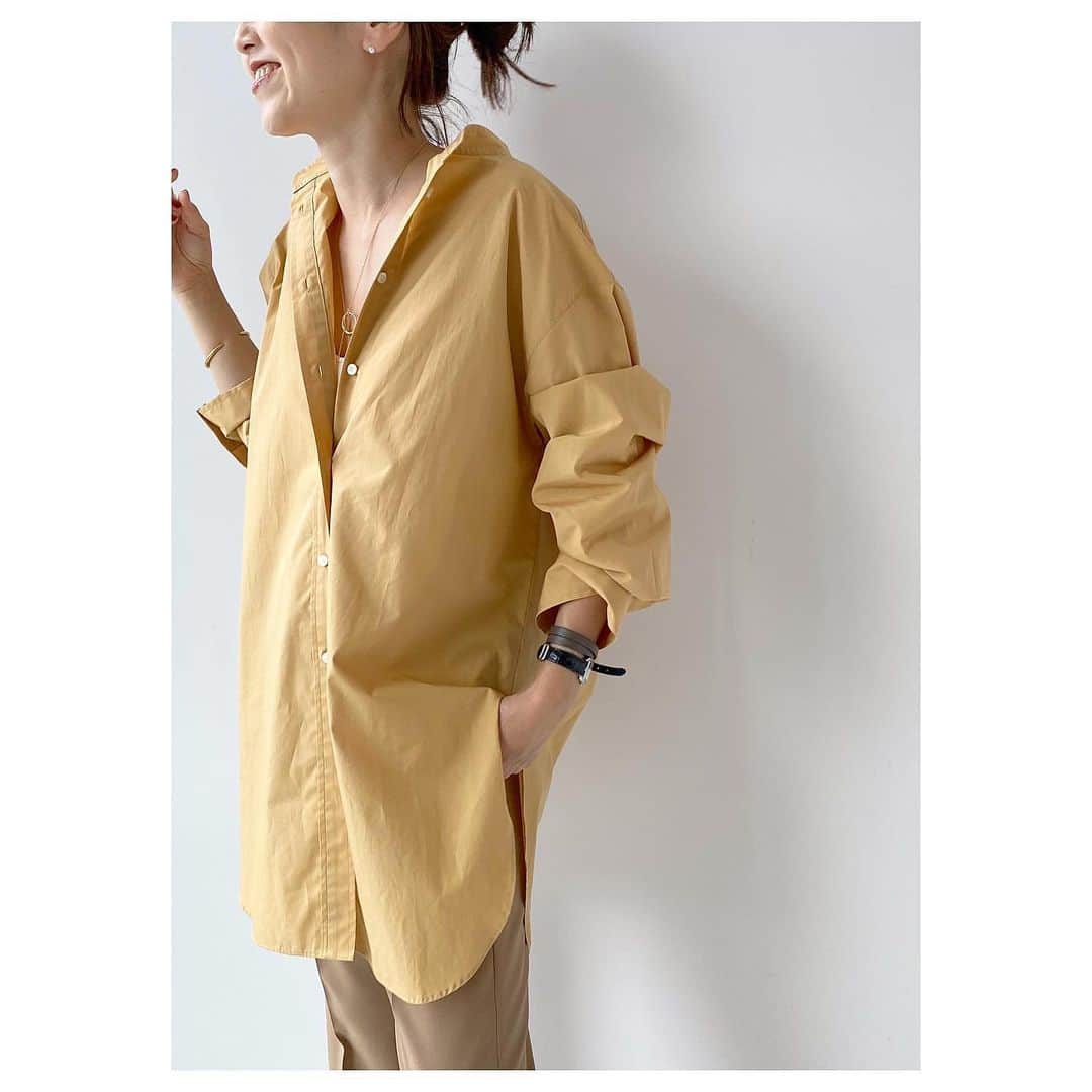 のインスタグラム：「〝スタンドカラーオーバーシャツ〟﻿ NEW ARRIVAL！﻿ ﻿ ゆったりとしたシルエットに、﻿ ヒップが隠れる長めの着丈。﻿ オンオフ問わず使える一枚。﻿ ﻿ No.20050922900030﻿ ¥15,000+tax﻿ col:イエロー/ホワイト/ブラック﻿ size:free﻿ ﻿ #Plage #プラージュ﻿ #baycrews #fashion ﻿ #coordinate」