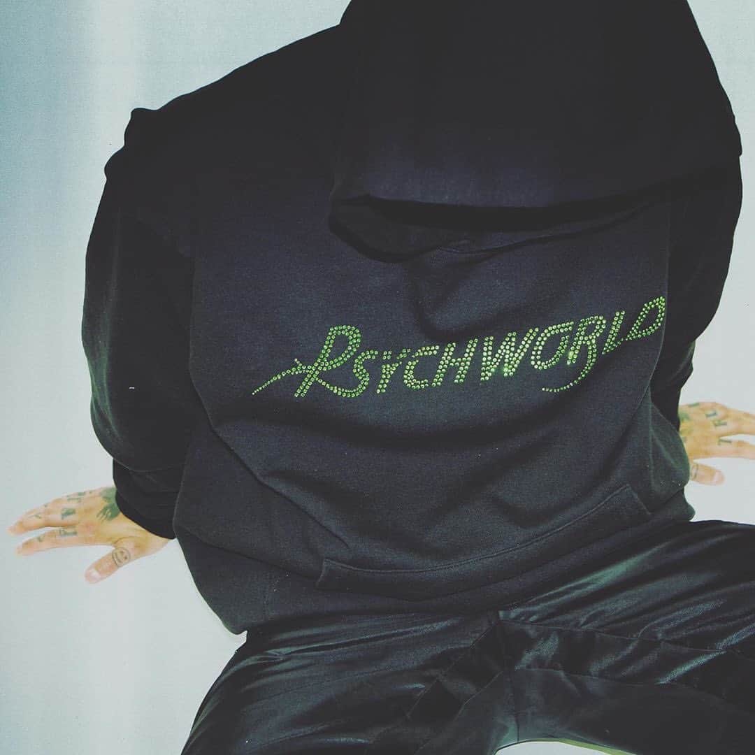 HYPEBEASTさんのインスタグラム写真 - (HYPEBEASTInstagram)「@hypebeaststyle: @psychworld is celebrating its two year anniversary by bringing back its signature logo in a 2020 edition, as well as a rhinestones collection. Swipe to check ‘em out. The pieces will be available at its webstore on August 2.⁠⠀ Photo: Psychworld」8月2日 12時46分 - hypebeast