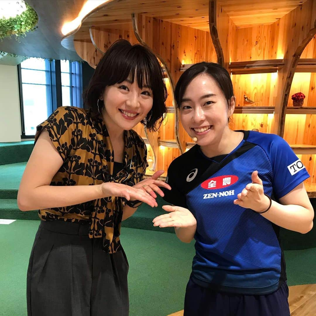 石川佳純さんのインスタグラム写真 - (石川佳純Instagram)「from IMG  https://youtu.be/2bKjpug9wCs  司会の大橋未歩さんと生配信中！ @o_solemiho815」8月2日 13時14分 - kasumi.ishikawa_official