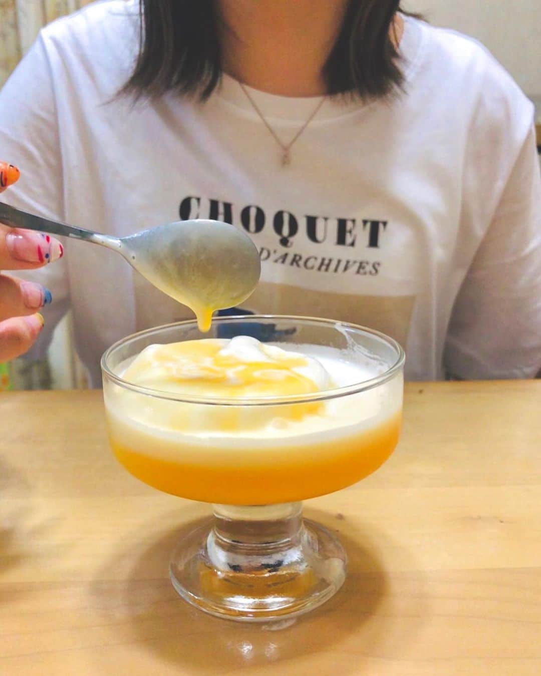 布施柚乃さんのインスタグラム写真 - (布施柚乃Instagram)「🍨﻿ ﻿ ﻿ メロンの美味しいリキュールを﻿ ﻿ ﻿ バニラアイスにかけてみたら、、﻿ ﻿ ﻿ ﻿ ﻿ ﻿ 本当に美味しかったの。﻿ ﻿ 果実酒が好きだから﻿ ﻿ 最高。﻿ ﻿ ﻿ 試してみて。﻿ これはカルディのメロンリキュールと、﻿ mowのバニラアイスでちた。﻿ ﻿ ﻿ ⚠️お酒です。笑﻿」8月2日 13時28分 - yuno.fuse