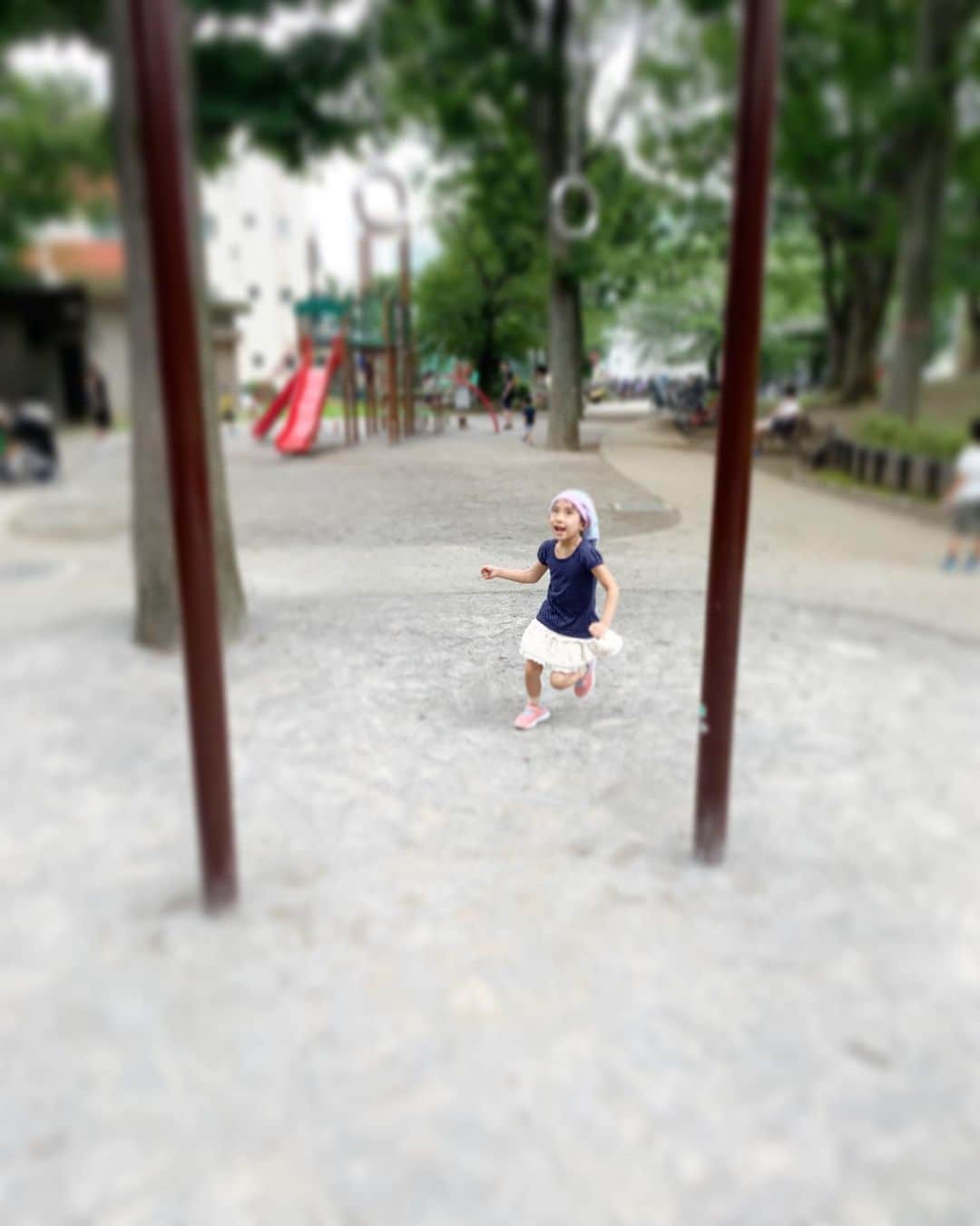 みきママさんのインスタグラム写真 - (みきママInstagram)「【プールに行きました〜！！】  ﻿ ﻿ ﻿ 近所のプールです！！アイス食べて、じゃがりこ食べて、ラムネでしめです！！﻿ ﻿ ﻿ ﻿ ﻿ ﻿ ハッピーホリデー！！  ﻿ ﻿ ﻿ ﻿ #みきママ　#プール　#公園　#アイス　#ラムネ　#じゃがりこ﻿ ﻿」8月2日 13時54分 - mikimama_official