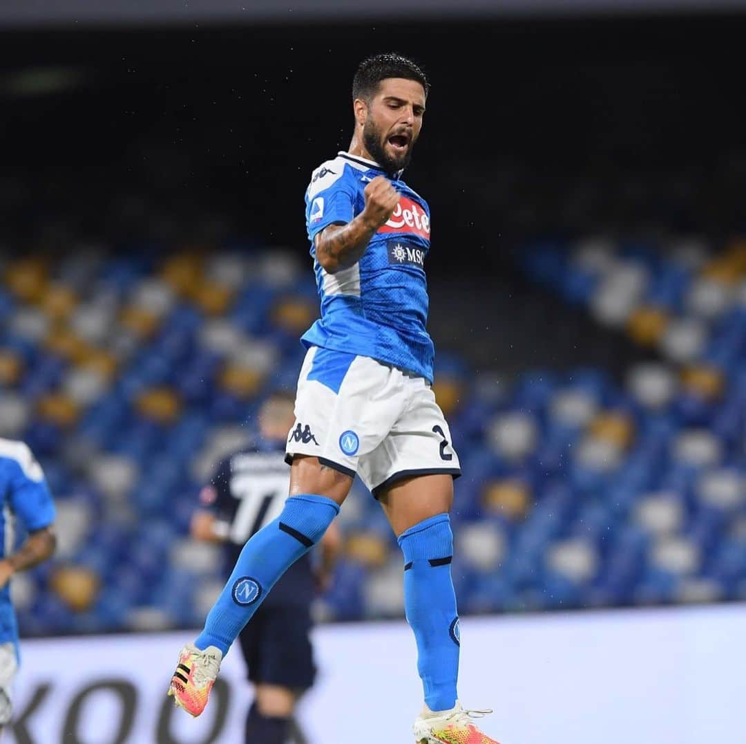 SSCナポリさんのインスタグラム写真 - (SSCナポリInstagram)「⏱ GOOOOOOOLLLLLLLL 😍 💪 @lorinsigneofficial  ⚽ #NapoliLazio 2-1 🏆 #SerieATIM 💙 #ForzaNapoliSempre」8月2日 5時13分 - officialsscnapoli