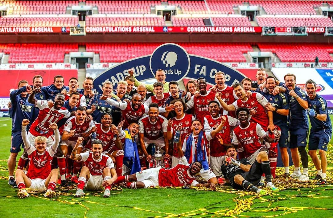 ベルント・レノさんのインスタグラム写真 - (ベルント・レノInstagram)「FA Cup winners 2020 🏆🔴」8月2日 5時15分 - berndleno1