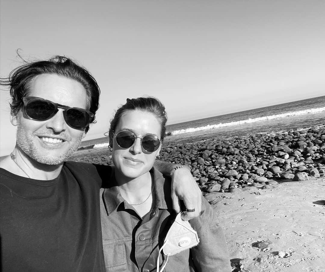 ピーター・ファシネリのインスタグラム：「Time flies when your having fun.  4 years. Feels like 4 minutes. ❤️」