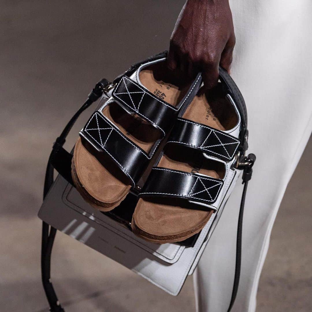 Vogue Runwayさんのインスタグラム写真 - (Vogue RunwayInstagram)「Looking for the shoe of the summer? It's @birkenstock’s Arizona sandals, a shoe German-engineered for function, support, and slouching around. With two straps, a proprietary arch-supporting footbed, and plenty of material options—from light waterproof EVA to shearling lined suede—the Birkenstock is the ideal shoe for "these times." It’s practical. It’s comfortable. It’s no fuss. Find out more about why Birkenstocks are this year's best shoe at the link in bio. Slide 2 photographed by @coreytenold.」8月2日 5時50分 - voguerunway