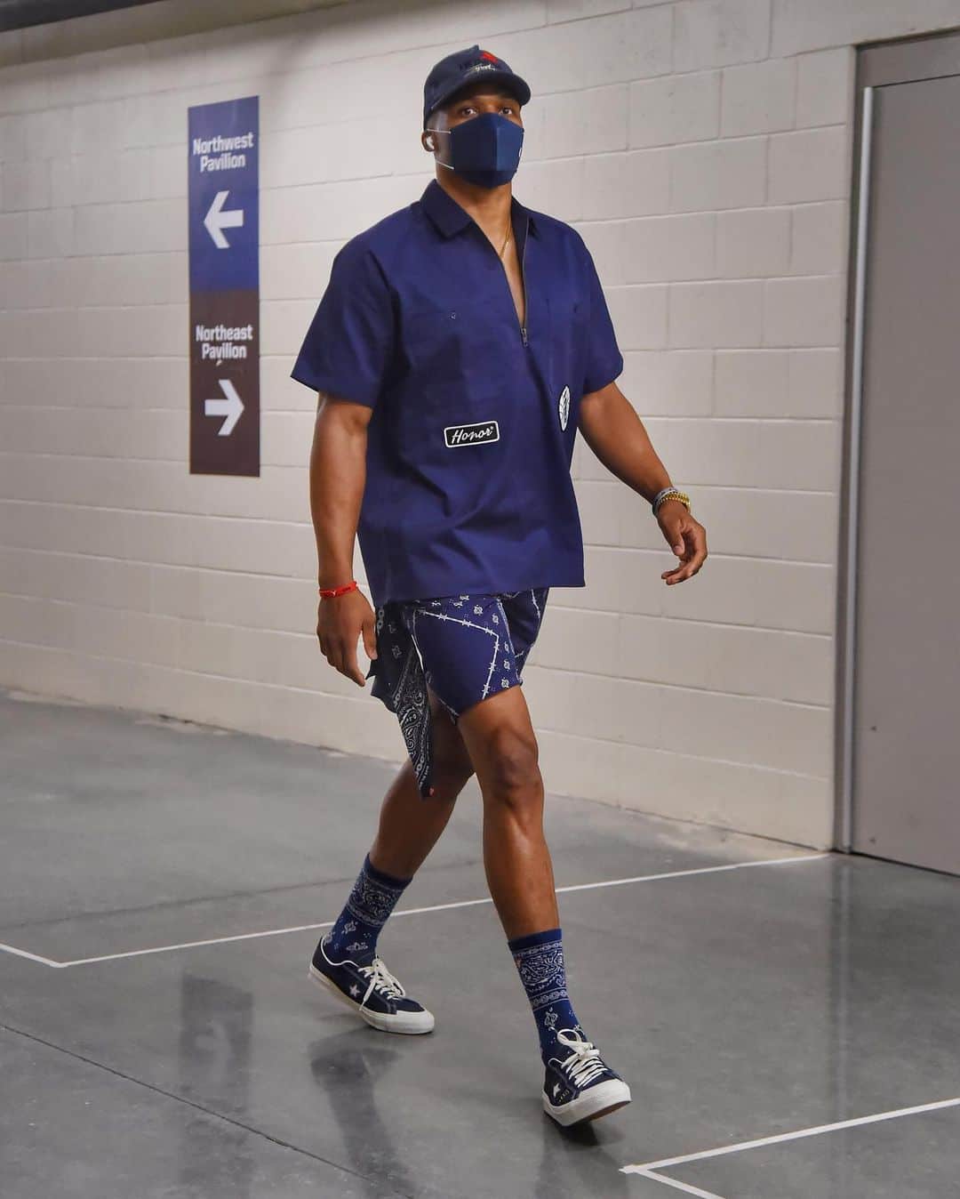 ヒューストン・ロケッツさんのインスタグラム写真 - (ヒューストン・ロケッツInstagram)「Rate these NBA Bubble outfits.  @tissot.us l #TissotStyleWatch」8月2日 6時53分 - houstonrockets
