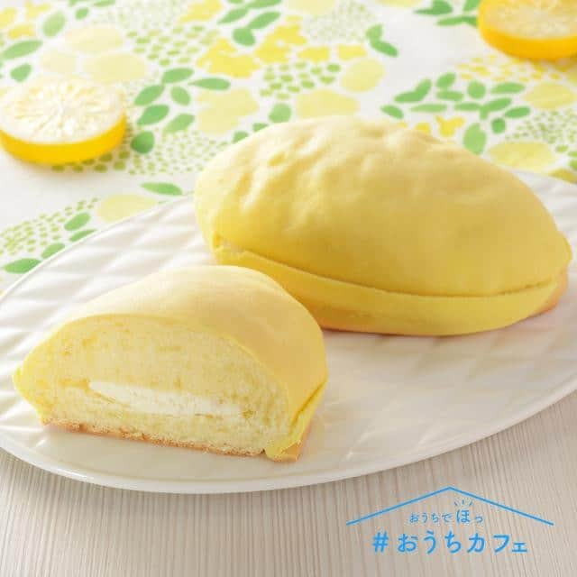 ローソン さんのインスタグラム写真 - (ローソン Instagram)「レモンピールを使った「しっとりレモンパン」が発売中です♪ちょっと冷やして食べるのもおススメです(^^) #ローソン #おうちカフェ #LAWSON #レモン #lemon #パン #パン好き #コンビニパン #パンのある暮らし #朝食 #ランチ #lunch #bread #japanesefood #instagood #foodstagram #foodpics」8月2日 7時00分 - akiko_lawson