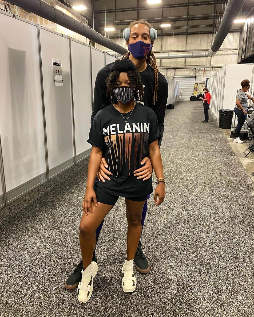 ブリトニー・グリナーのインスタグラム：「The Griner’s #stunning ✨✊🏾」